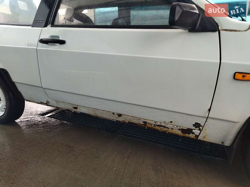 Хэтчбек ВАЗ / Lada 2108 1990 в Ровно