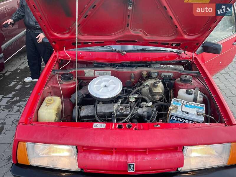 Хэтчбек ВАЗ / Lada 2108 1987 в Черновцах фото 5 Хэтчбек ВАЗ / Lada 2108 1987 в Черновцах