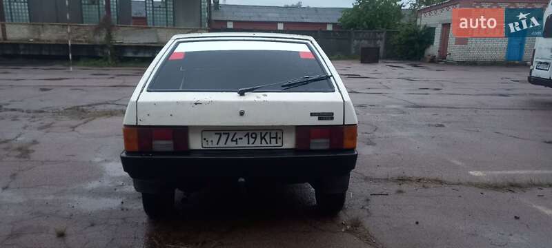 Хэтчбек ВАЗ / Lada 2108 1989 в Коростене