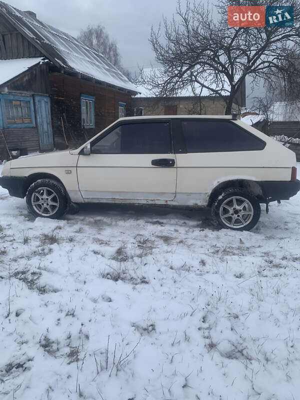 Хэтчбек ВАЗ / Lada 2108 1992 в Ровно