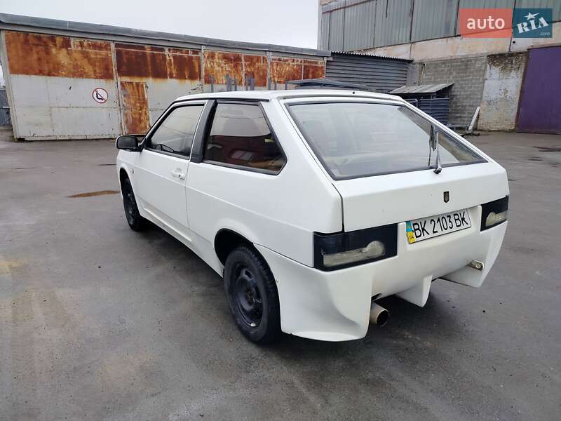 Хетчбек ВАЗ / Lada 2108 1990 в Рівному