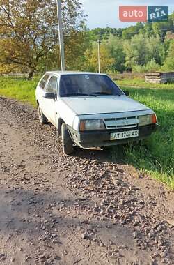 Хэтчбек ВАЗ 2108 1991 в Вижнице