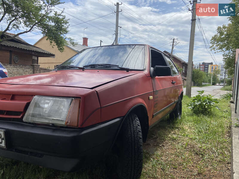 Хэтчбек ВАЗ / Lada 2108 1988 в Черновцах