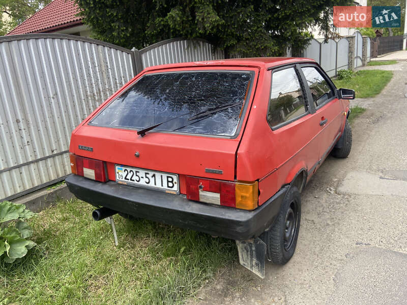 Хэтчбек ВАЗ / Lada 2108 1988 в Черновцах