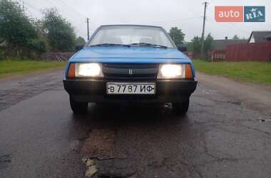 Хэтчбек ВАЗ 2108 1987 в Дубровице