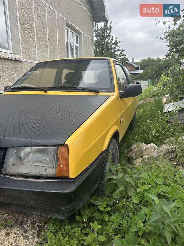 Хэтчбек ВАЗ / Lada 2108 1988 в Вижнице