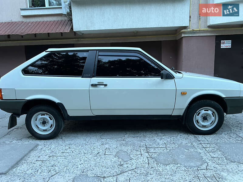 Хэтчбек ВАЗ / Lada 2108 1990 в Львове