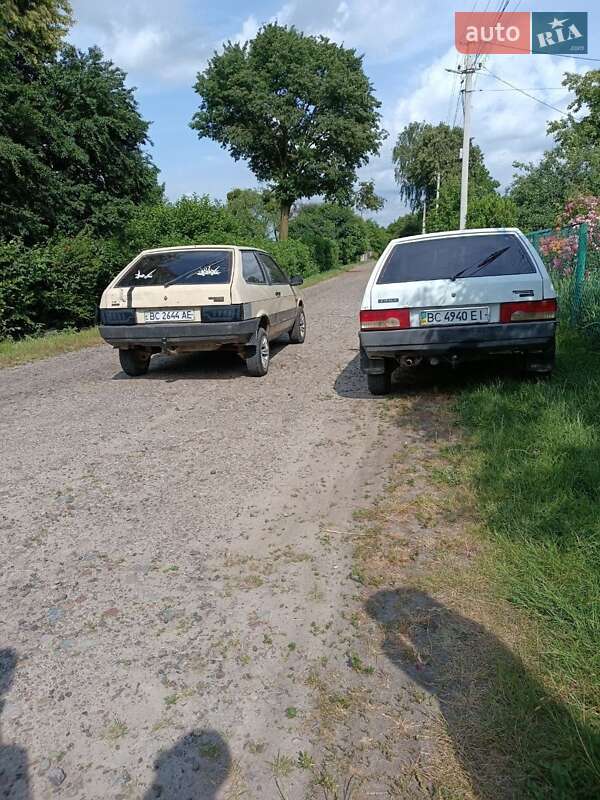 Хэтчбек ВАЗ / Lada 2108 1989 в Золочеве