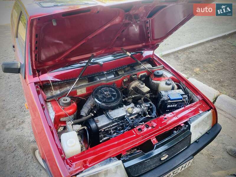 Хетчбек ВАЗ / Lada 2108 1988 в Дніпрі