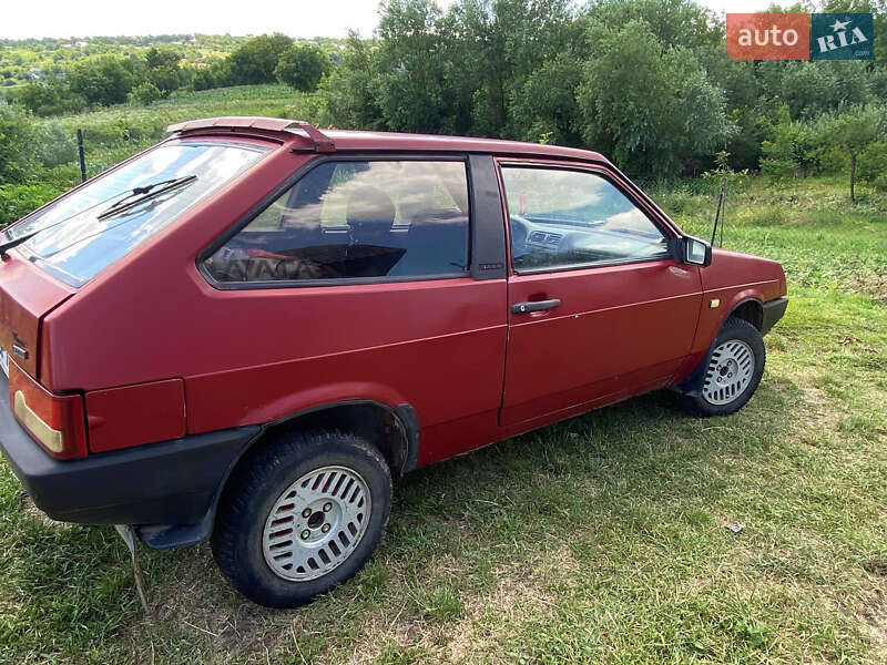 Хэтчбек ВАЗ / Lada 2108 1987 в Черновцах