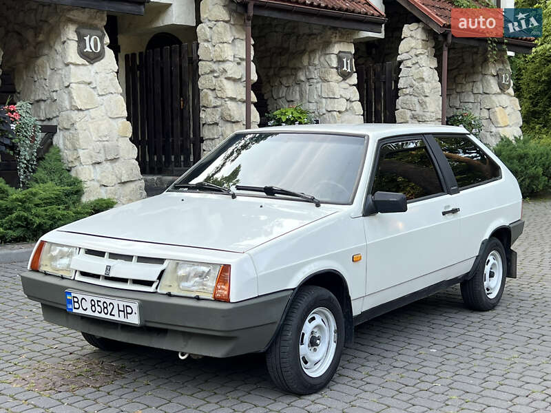 Хэтчбек ВАЗ 2108 1990 в 