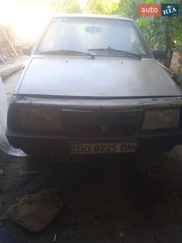 ВАЗ / Lada 2108 1986 ВАЗ / Lada 2108 1986