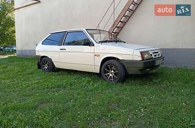 Хэтчбек ВАЗ 2108 1991 в Хотине