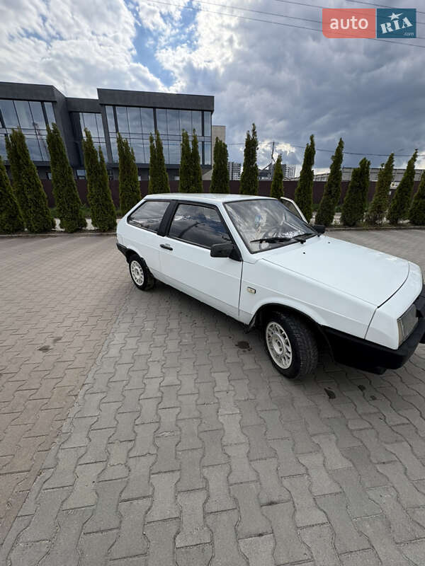 Хетчбек ВАЗ / Lada 2108 1987 в Києві