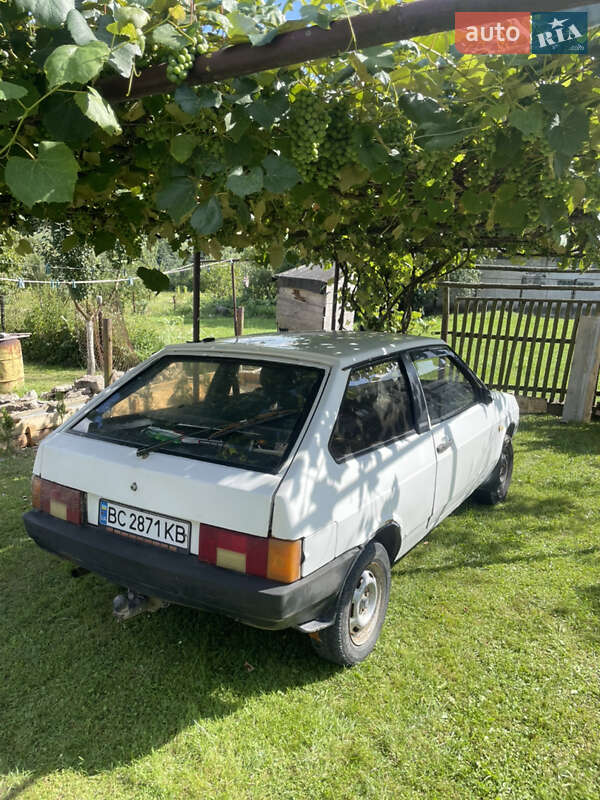 Хэтчбек ВАЗ / Lada 2108 1993 в Львове