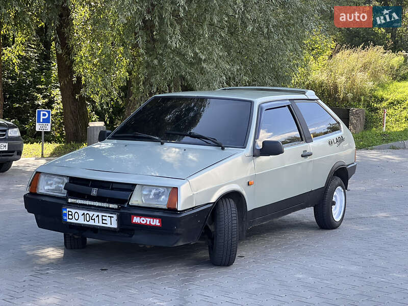 Хэтчбек ВАЗ 2108 1987 в 