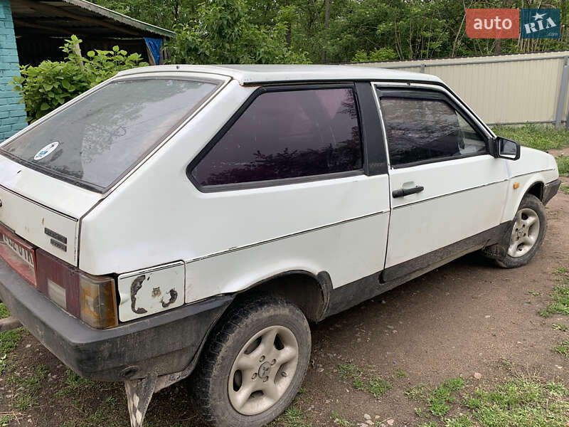 Хэтчбек ВАЗ / Lada 2108 1986 в Ильинцах фото 3 Хэтчбек ВАЗ / Lada 2108 1986 в Ильинцах