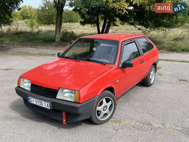 Хэтчбек ВАЗ 2108 1992 в 