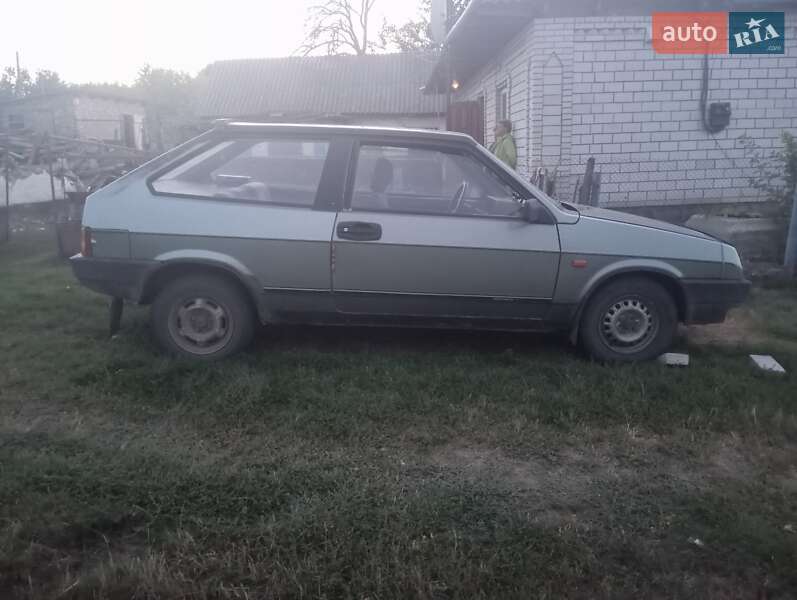 Хэтчбек ВАЗ / Lada 2108 1993 в Гайвороне