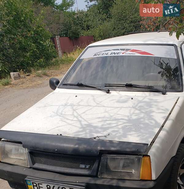 Хэтчбек ВАЗ / Lada 2108 1993 в Николаеве