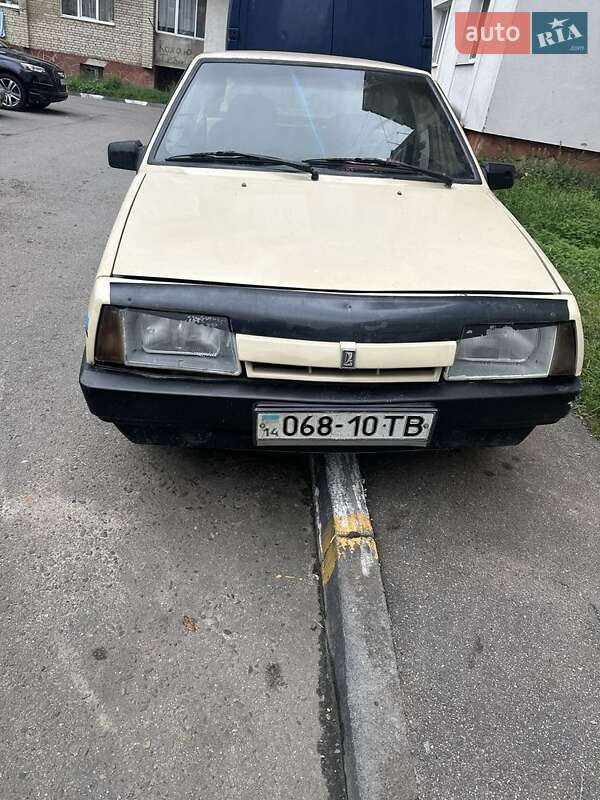 Хэтчбек ВАЗ / Lada 2108 1987 в Стрые