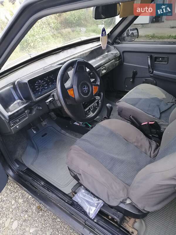 Хэтчбек ВАЗ / Lada 2108 1990 в Черновцах