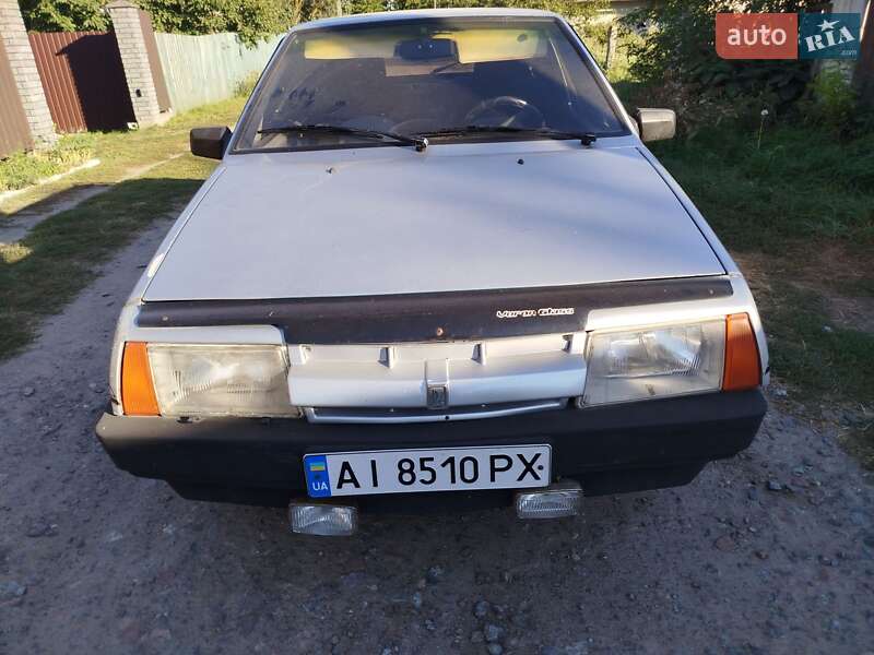 Хэтчбек ВАЗ / Lada 2108 1993 в Бородянке