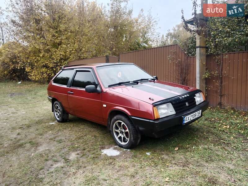 Хэтчбек ВАЗ 2108 1995 в 