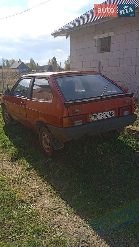 Хэтчбек ВАЗ / Lada 2108 1991 в Сарнах