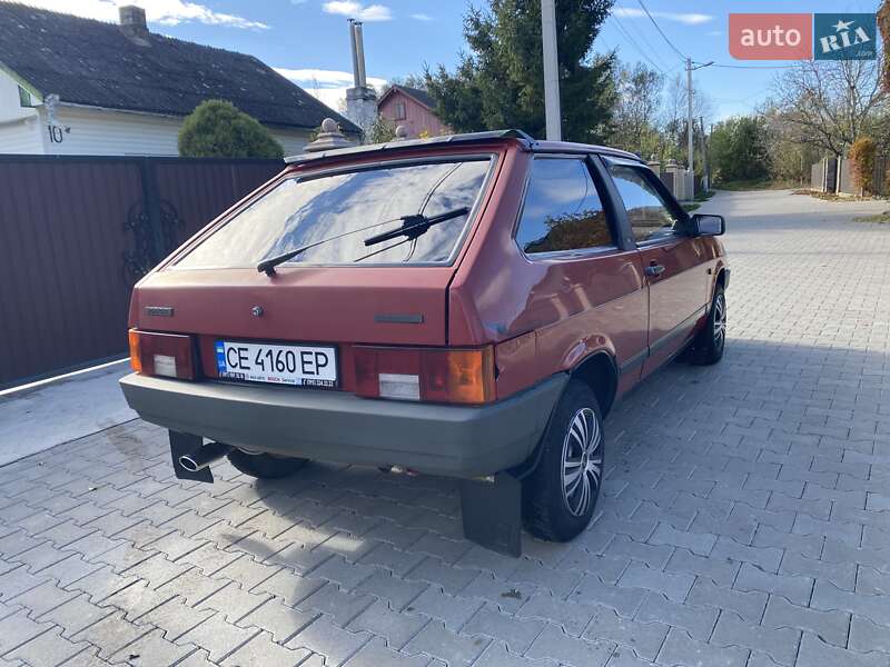 Хэтчбек ВАЗ / Lada 2108 1990 в Черновцах