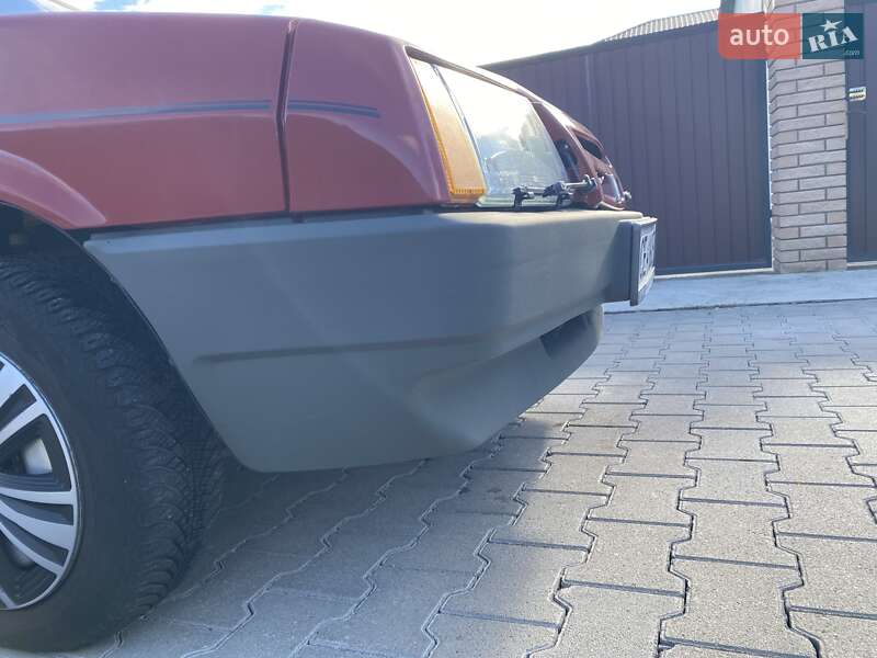 Хэтчбек ВАЗ / Lada 2108 1990 в Черновцах