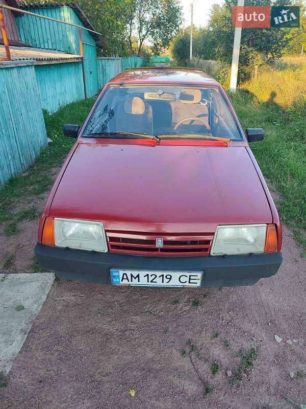Хетчбек ВАЗ 2108 1997 в  фото Хетчбек ВАЗ 2108 1997 в