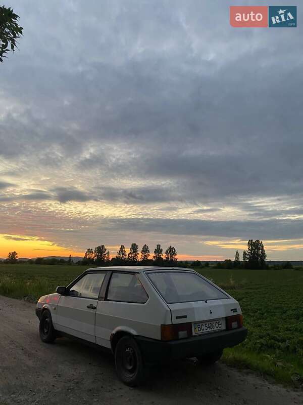Хетчбек ВАЗ / Lada 2108 1987 в Львові фото 2 Хетчбек ВАЗ / Lada 2108 1987 в Львові