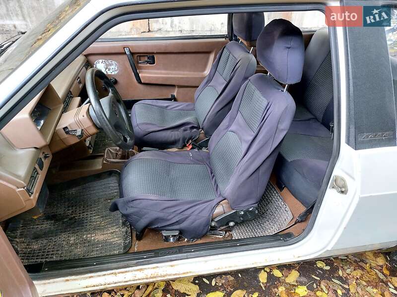 Хетчбек ВАЗ / Lada 2108 1986 в Дніпрі фото 13 Хетчбек ВАЗ / Lada 2108 1986 в Дніпрі