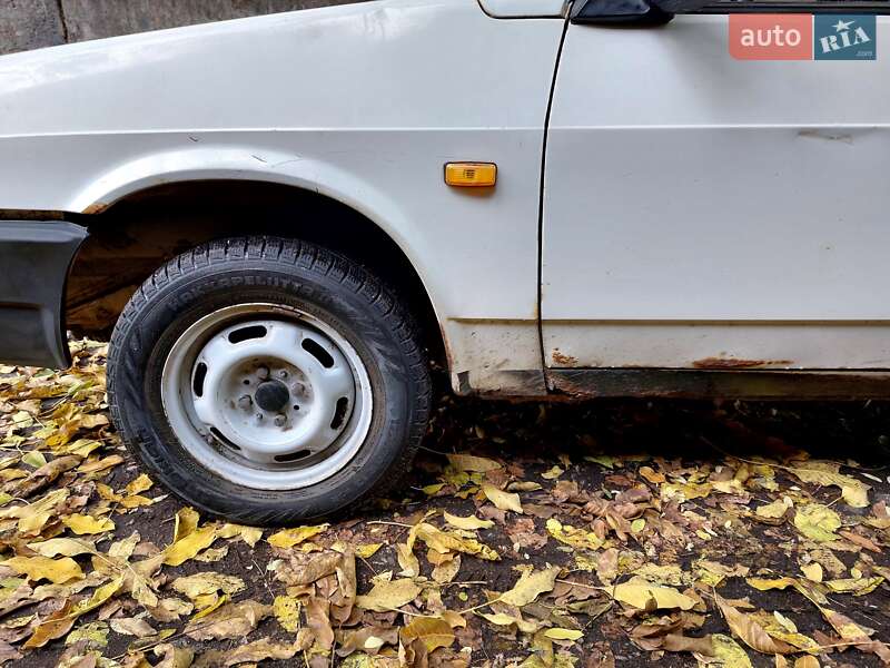 Хетчбек ВАЗ / Lada 2108 1986 в Дніпрі фото 18 Хетчбек ВАЗ / Lada 2108 1986 в Дніпрі