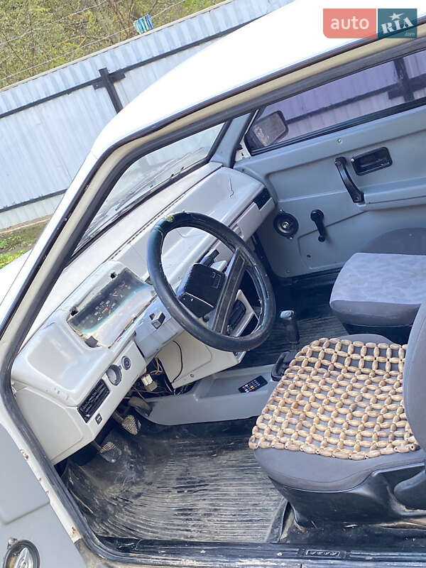 Хетчбек ВАЗ / Lada 2108 1990 в Чернівцях