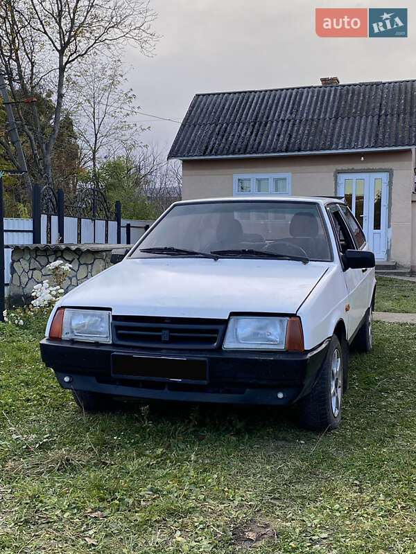Хетчбек ВАЗ / Lada 2108 1990 в Чернівцях