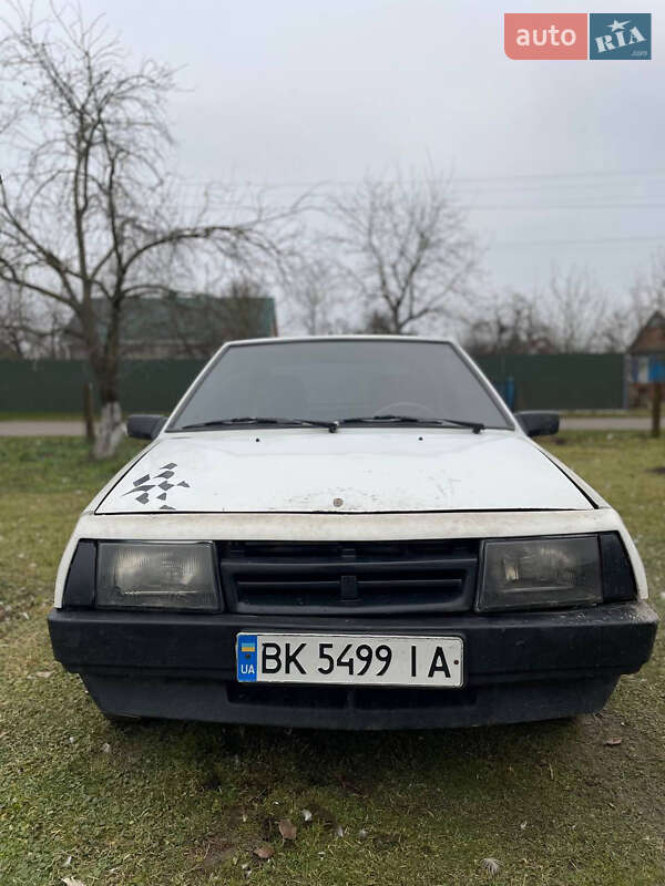 Хэтчбек ВАЗ / Lada 2108 1990 в Ровно