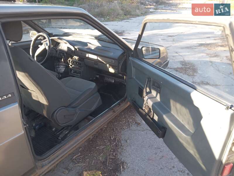 Хетчбек ВАЗ / Lada 2108 1991 в Світловодську фото 4 Хетчбек ВАЗ / Lada 2108 1991 в Світловодську