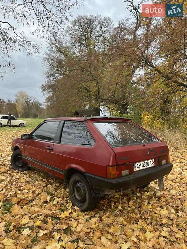 Хэтчбек ВАЗ / Lada 2108 1992 в Луцке фото 4 Хэтчбек ВАЗ / Lada 2108 1992 в Луцке