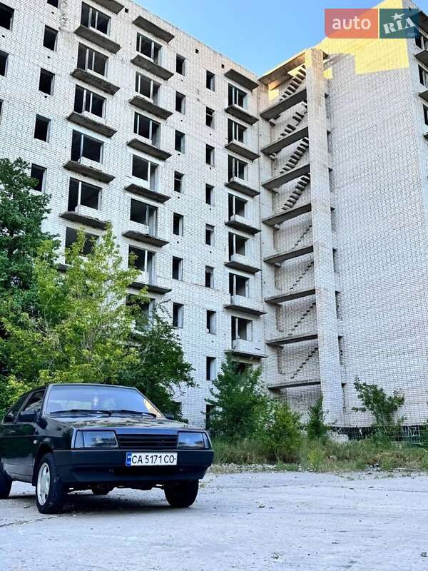Хэтчбек ВАЗ / Lada 2108 1991 в Черкассах фото 3 Хэтчбек ВАЗ / Lada 2108 1991 в Черкассах