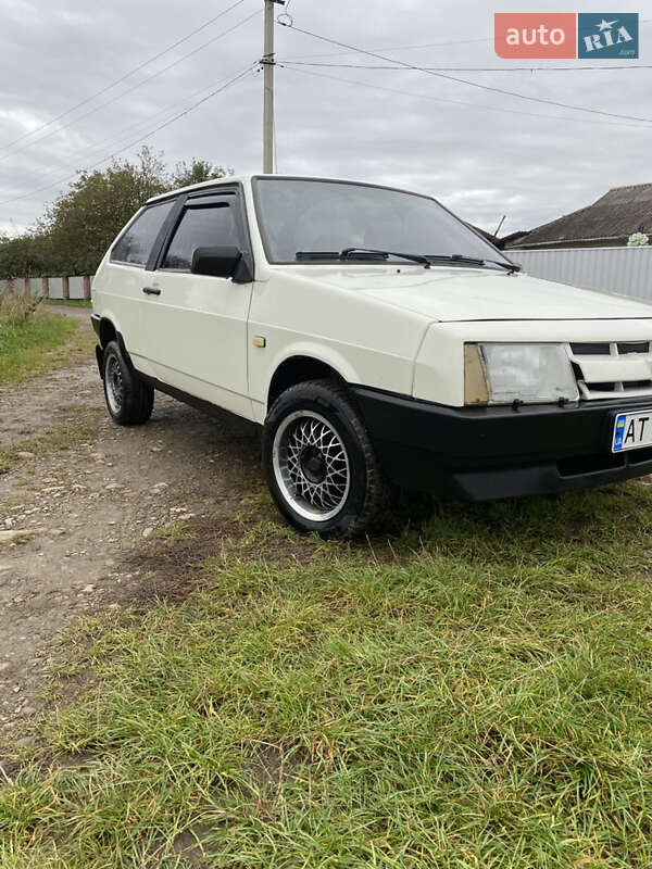 Хетчбек ВАЗ / Lada 2108 1991 в Коломиї фото 4 Хетчбек ВАЗ / Lada 2108 1991 в Коломиї