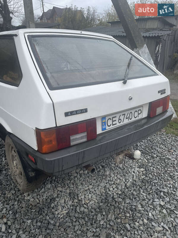 Хетчбек ВАЗ / Lada 2108 1991 в Чернівцях фото 4 Хетчбек ВАЗ / Lada 2108 1991 в Чернівцях
