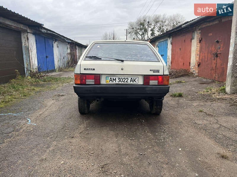 Хэтчбек ВАЗ / Lada 2108 2000 в Житомире