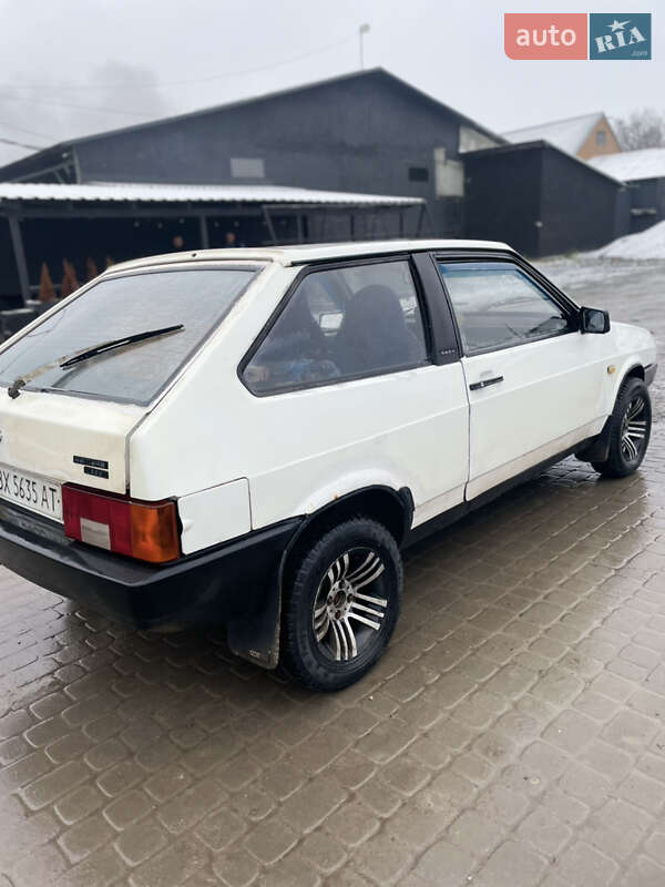 Хэтчбек ВАЗ / Lada 2108 1992 в Белогорье фото 5 Хэтчбек ВАЗ / Lada 2108 1992 в Белогорье