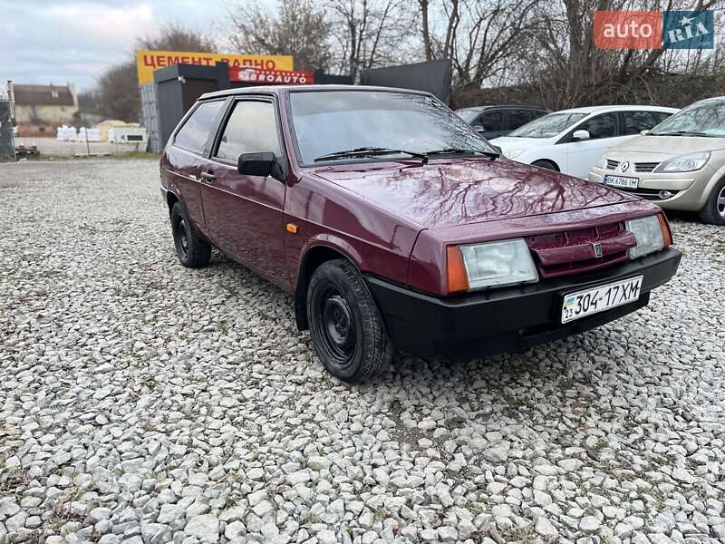 Хэтчбек ВАЗ / Lada 2108 1990 в Каменец-Подольском