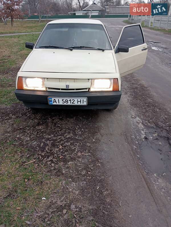 Хетчбек ВАЗ / Lada 2108 1985 в Новій Басані