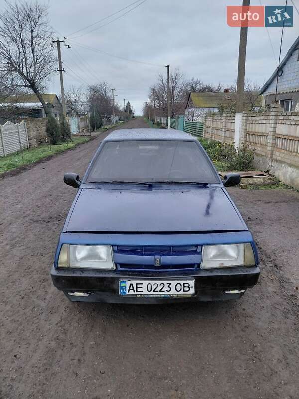 Хэтчбек ВАЗ / Lada 2108 1999 в Николаеве