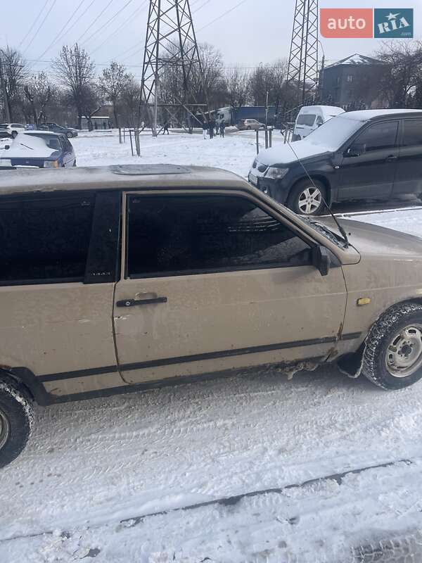 Хэтчбек ВАЗ / Lada 2108 1988 в Львове фото 2 Хэтчбек ВАЗ / Lada 2108 1988 в Львове