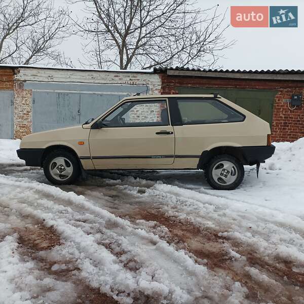 Хэтчбек ВАЗ / Lada 2108 1987 в Нежине фото 4 Хэтчбек ВАЗ / Lada 2108 1987 в Нежине